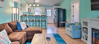Oak Island Vacation Rental < 1 Mi to Beach!