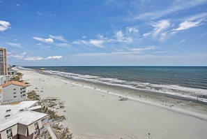 Apartment (0 Bedroom) | Interior - Steps to Shore: Beachfront Studio w/ Pool Access! (Myrtle Beach)