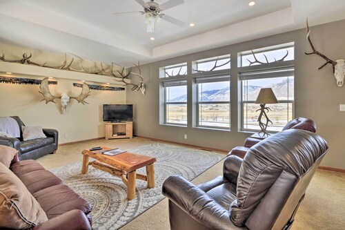 Charming Cody Vacation Home w/ Mtn Views!