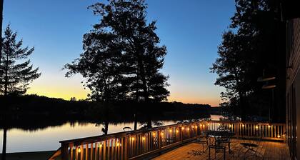 Peaceful Long Lake Cottage w/ Deck, Dock & Kayaks!