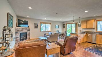 House (3 Bedrooms) | Front of property