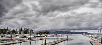 Hammond Home 2 Blocks to Marina & Columbia River!