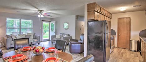 House (3 Bedrooms) | Interior
