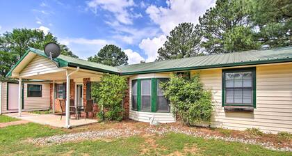Quiet Clayton Home w/ Mountain Views 4 Mi to Lake!