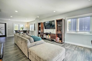 Interior - Long Branch Getaway: Grill, 1 Block to Beach! (Long Branch)