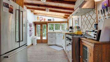 Cottage (2 Bedrooms) | Interior