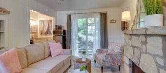 Cozy Mountain Home Cottage: Walk to Marina!