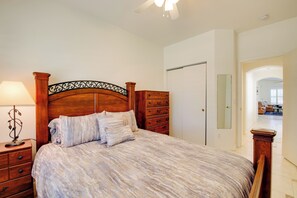 Interior - 55+ Gilbert Home w/ Yard, Golf Course On-site (Gilbert)