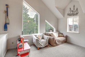 House (5 Bedrooms) | Interior