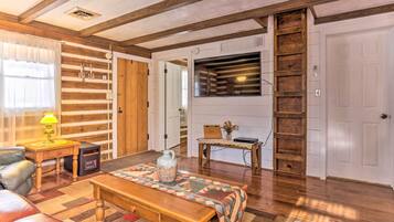 House (1 Bedroom) | Interior