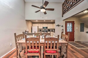 Apartment (3 Bedrooms) | Interior - Ruidoso Condo w/ Private Hot Tub ~ 1 Mi to Dtwn! (Ruidoso)