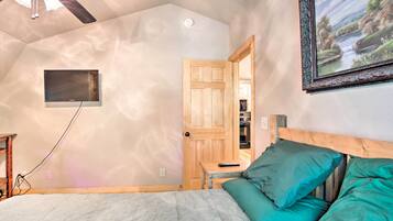 House (1 Bedroom) | Interior