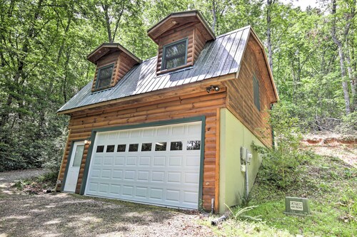 Fire Pit & Forest Views: Secluded Murphy Cabin!