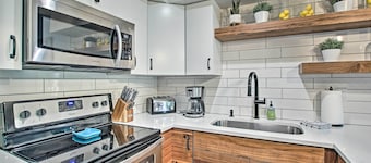 Contemporary Family Condo by Pineview Reservoir!