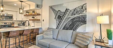 Apartment (2 Bedrooms) | Front of property