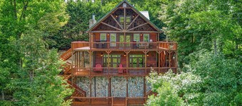 와타우가 호수의 럭셔리 '3 베어스 캐빈', 데크 있음