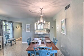Apartment (2 Bedrooms) | Interior - Waterfront Condo w/ Dock - Walk to Fishermens! (Punta Gorda)