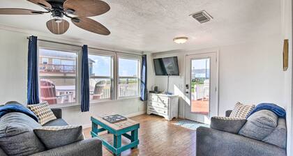 'the Spicy Crab' Freeport Home w/ Beach-view Deck!