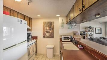 Apartment (1 Bedroom) | Interior