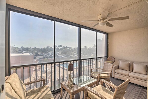 Apartment (1 Bedroom) | Interior