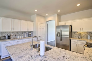 House (4 Bedrooms) | Interior