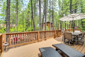 Interior - Near Dining, Hiking & Golf: Pinetop Log Cabin! (Pinetop)