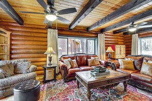 Interior - Near Dining, Hiking & Golf: Pinetop Log Cabin! (Pinetop)