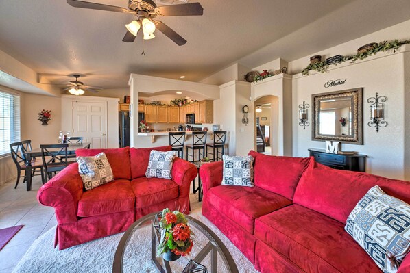 House (3 Bedrooms) | Interior
