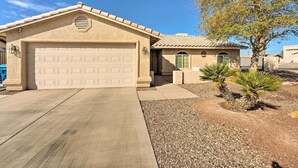 Unclassified image, 5 of 25, button - Lake Havasu Home w/ Fire Pit & Grill, 4 Mi to Lake (Lake Havasu City)