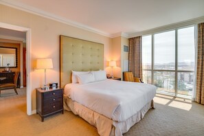 1 slaapkamer, een strijkplank/strijkijzer, gratis babybedden, beddengoed