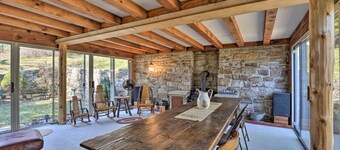 Cozy Home w/ Private Patio & Views, Hiking On-site