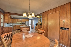 Interior - Cozy Home w/ Private Patio & Views, Hiking On-site (Belleville)