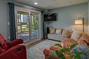 Apartment (2 Bedrooms) | Interior - 'below Deck' Beach House: Walk to the Ocean! (Murrells Inlet)