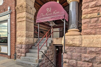 Pet-friendly Apt: 2 Blocks to Riverside Park!