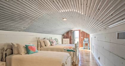 Pool, Hot Tub & Game Room: Schulenburg Retreat