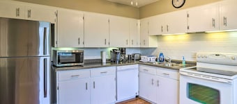 Family-friendly Omaha Home ~ 5 Mi to Dtwn!