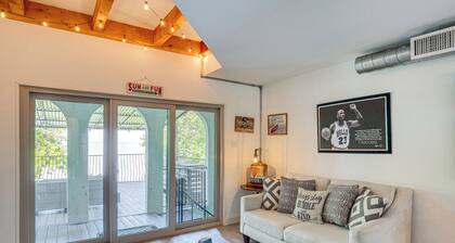 7 Mi to Winery: Lakefront Rockwall Home w/ Deck