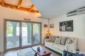 Apartment (3 Bedrooms) | Front of property - 7 Mi to Winery: Lakefront Rockwall Home w/ Deck (Rockwall)