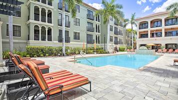 Apartment (2 Bedrooms) | Front of property