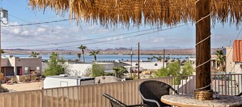 Pool, Hot Tub & Lake Views: Lake Havasu Home!