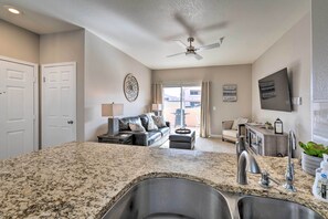 Interior - Lake Havasu Condo w/ Community Pool & Hot Tub (Lake Havasu City)