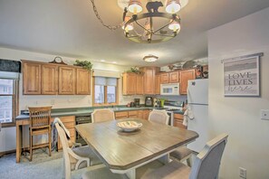 House (3 Bedrooms) | Interior - Lakefront Newaygo Home - Private Dock, Kayaks (Newaygo)