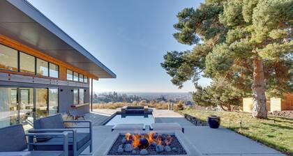 Luxe, Modern Studio w/ Sweeping City Views!