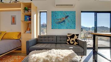 Apartment (0 Bedroom) | Interior