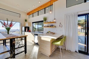 Apartment (0 Bedroom) | Interior