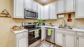 House (1 Bedroom) | Interior