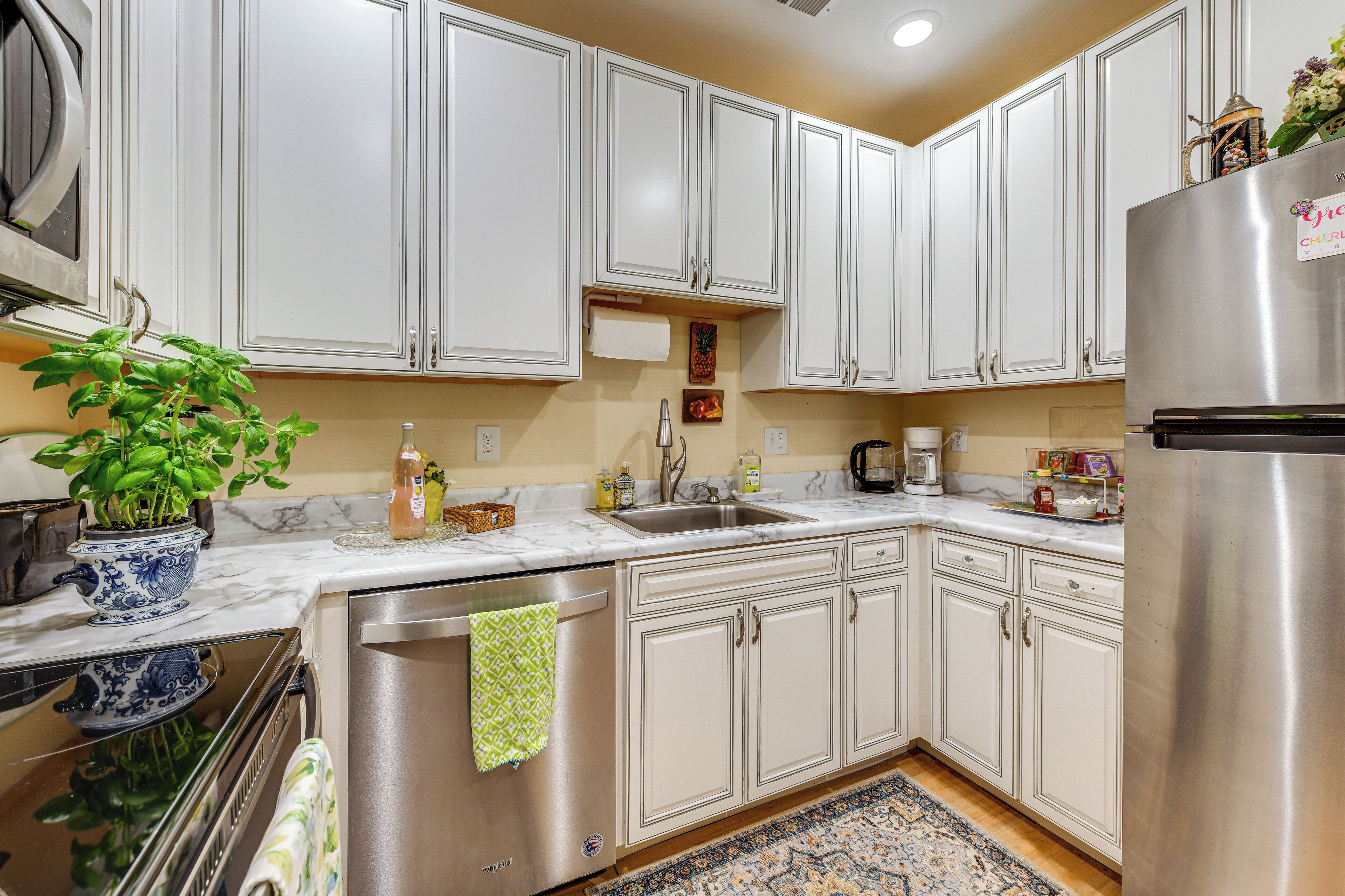 المنشأة من الداخل