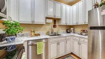 House (1 Bedroom) | Interior