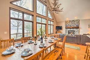 House (4 Bedrooms) | Interior