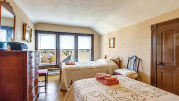 House (5 Bedrooms) | Interior